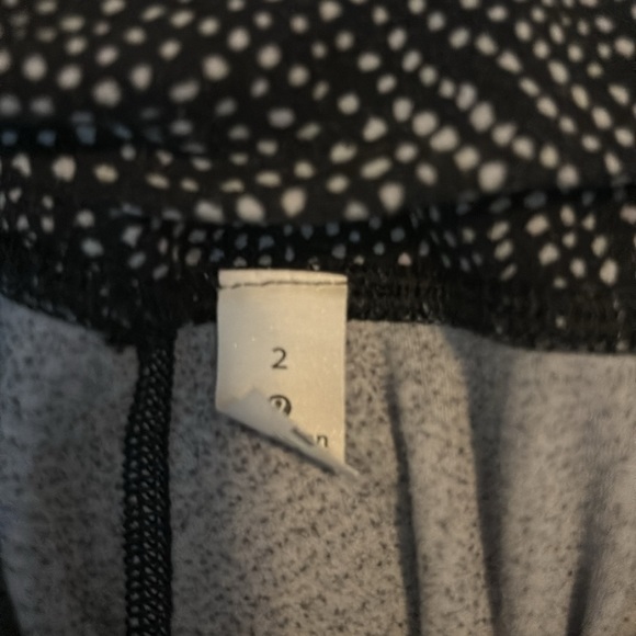 Lululemon black spotted leggings align 28” - Picture 3 of 3